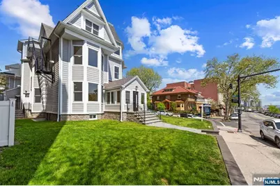 859 Boulevard East, Weehawken, NJ 07086 - Photo 11