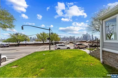 859 Boulevard East, Weehawken, NJ 07086 - Photo 49