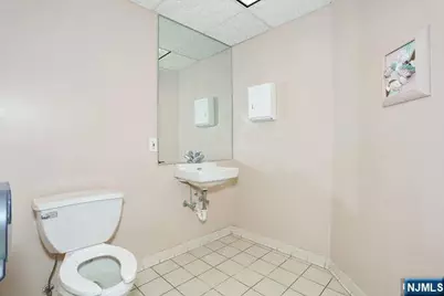 271 W Route 46 E101 #E101, Fairfield, NJ 07004 - Photo 21