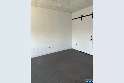 372 Queen Anne Road 370 #370, Teaneck Township, NJ 07666 - Photo 5