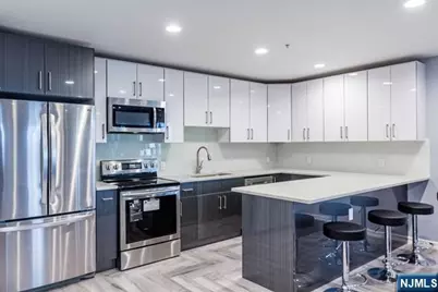 411 E Brinkerhoff Avenue 112 #112, Palisades Park, NJ 07650 - Photo 5