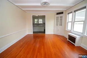 29 13th Ave, Elmwood Park, NJ 07407 - Photo 5