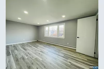 624 Devon Street 2nd Fl #2nd fl, Kearny, NJ 07032 - Photo 3