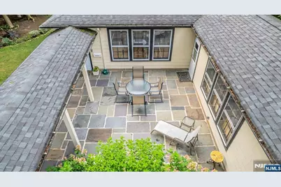 82 Winsor, Glen Ridge, NJ 07028 - Photo 3