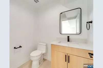 432 Stillwell Avenue A #A, Fort Lee, NJ 07024 - Photo 29