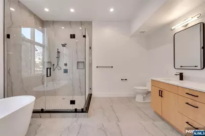 432 Stillwell Avenue A #A, Fort Lee, NJ 07024 - Photo 15