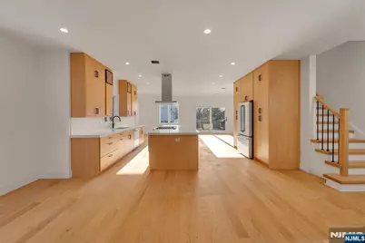 432 Stillwell Avenue A #A, Fort Lee, NJ 07024 - Photo 5