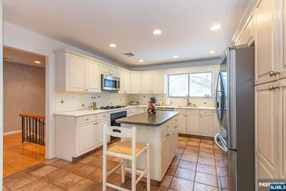 36 Yellow Brick Road, Wayne, NJ 07470 - Photo 15