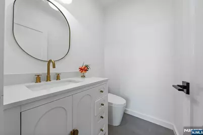 74 Liberty Place, Palisades Park, NJ 07650 - Photo 35