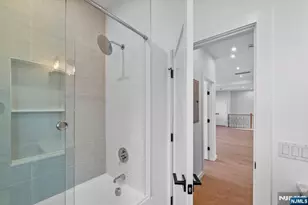 74 Liberty Pl, Palisades Park, NJ 07650 - Photo 37