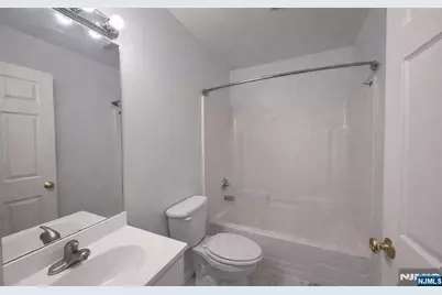 65 Fairview Street 3C #3C, Palisades Park, NJ 07650 - Photo 7