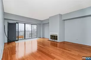 390 Gorge Road 402, Cliffside Park, NJ 07010 - Photo 9