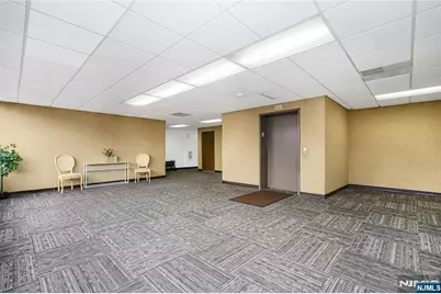 390 Gorge Road 402 #402, Cliffside Park, NJ 07010 - Photo 23