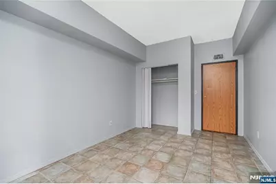 390 Gorge Road 402 #402, Cliffside Park, NJ 07010 - Photo 19