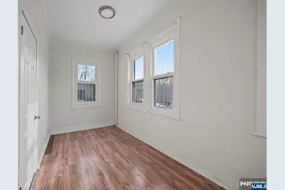172 Hickory Street, Orange, NJ 07050 - Photo 17