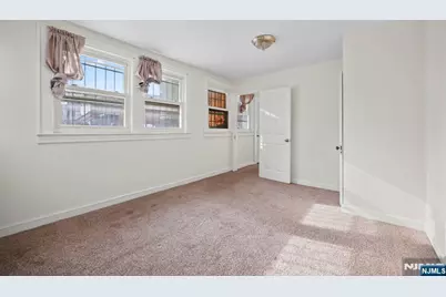 172 Hickory Street, Orange, NJ 07050 - Photo 11