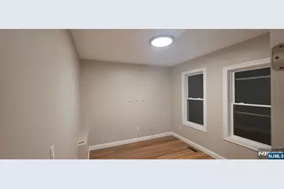 115 Wallington Avenue, Wallington, NJ 07057 - Photo 13