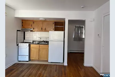522 Columbia Avenue 1 #1, Fort Lee, NJ 07024 - Photo 3