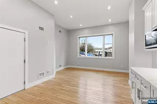 12 Dempsey Ave A, Edgewater, NJ 07020 - Photo 5