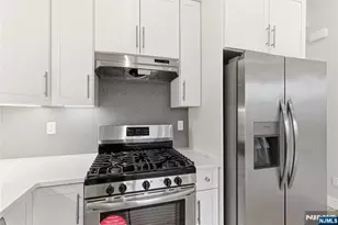 12 Dempsey Ave A, Edgewater, NJ 07020 - Photo 9