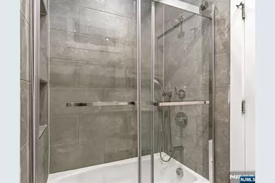 12 Dempsey Avenue A #A, Edgewater, NJ 07020 - Photo 13