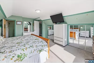 119 Overpeck Avenue, Ridgefield Park, NJ 07660 - Photo 27