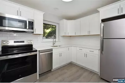 260 Oak Street E4 #E4, Ridgewood, NJ 07450 - Photo 7