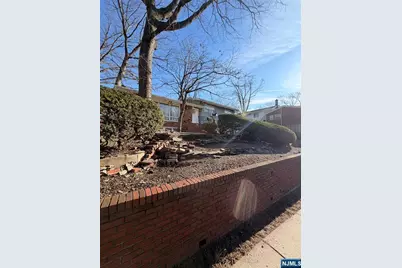 1032 Glen Road, Fort Lee, NJ 07024 - Photo 3