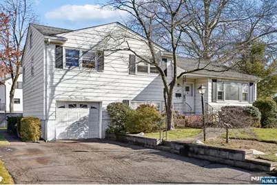 295 Georgian Drive, Paramus, NJ 07652 - Photo 7