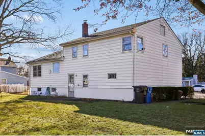 295 Georgian Drive, Paramus, NJ 07652 - Photo 45