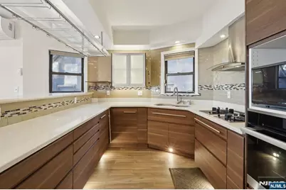 32 Hudson Terrace 2 #2, Edgewater, NJ 07020 - Photo 13