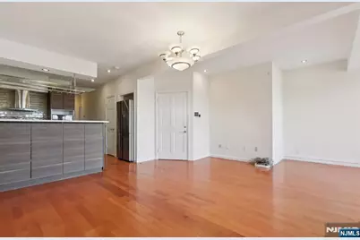 32 Hudson Terrace 2 #2, Edgewater, NJ 07020 - Photo 9