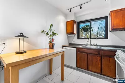 1375 River Road 1K #1K, Edgewater, NJ 07020 - Photo 19