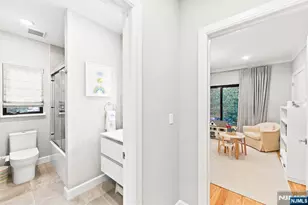 606 Undercliff Ave 1, Edgewater, NJ 07020 - Photo 17