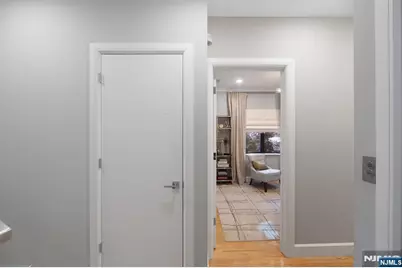 606 Undercliff Avenue 1 #1, Edgewater, NJ 07020 - Photo 15