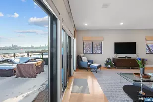 606 Undercliff Ave 1, Edgewater, NJ 07020 - Photo 21