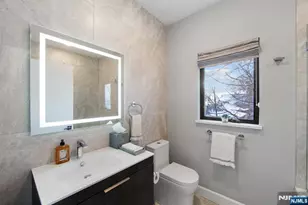 606 Undercliff Ave 1, Edgewater, NJ 07020 - Photo 27