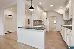 5 Beverly Pl, Edgewater, NJ 07020 - Photo 9