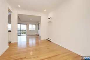 5 Beverly Pl, Edgewater, NJ 07020 - Photo 7