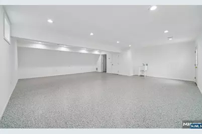 255 Westminster Place, Lodi, NJ 07644 - Photo 39