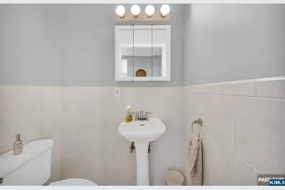 48 Main Avenue, Wallington, NJ 07057 - Photo 5