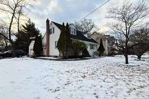 596 Grove St, Ridgewood, NJ 07450 - Photo 3