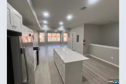 90-2 Montgomery Street 2 #2, Paterson, NJ 07501 - Photo 5