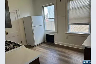 136 Carlton Avenue 1 #1, East Rutherford, NJ 07073 - Photo 3