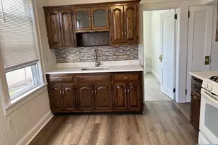 136 Carlton Ave 1, East Rutherford, NJ 07073 - Photo 3