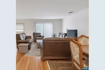 2410 3rd Street, Fort Lee, NJ 07024 - Photo 31