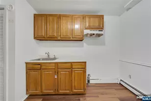 2410 3rd St, Fort Lee, NJ 07024 - Photo 23