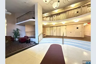160 Overlook Avenue 11E2 #11E2, Hackensack, NJ 07601 - Photo 3