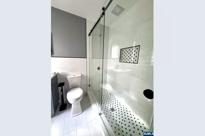 233 Warren Avenue B #B, Fort Lee, NJ 07024 - Photo 5