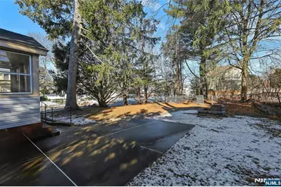 63 Wyckoff, Waldwick, NJ 07463 - Photo 5